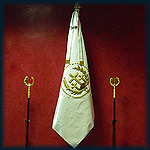 Bandera Corporativa Virgen y Varas de acompaamiento